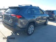 ✅ 2024 Toyota RAV4 XLE Premium • VIN: 2T3C1RFV5RC298640 • Lot: 43519245. Wystawiony na IAAI z przebiegiem 31 001 mil. Bezpłatny archiwum sprzedaży aukcyjnych z USA i szczegółowy raport historii pojazdu na DreamBid. Zdjęcie 4.