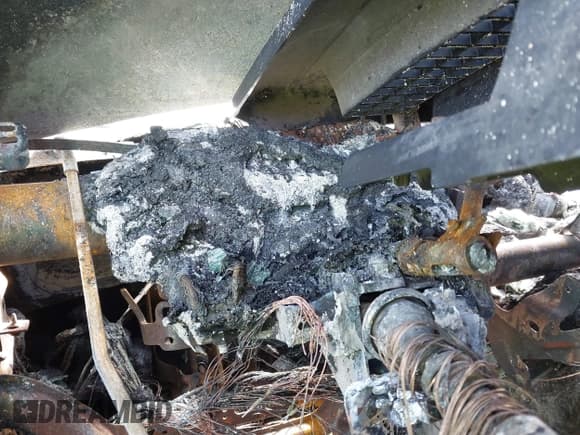 ✅ 2009 Ford Econoline Cargo • VIN: 1FTNE24L39DA13287 • Lot: 41727313. Listed on IAAI with Not provided. Free auction sales archive from the USA and detailed vehicle history report at DreamBid. Image 7.