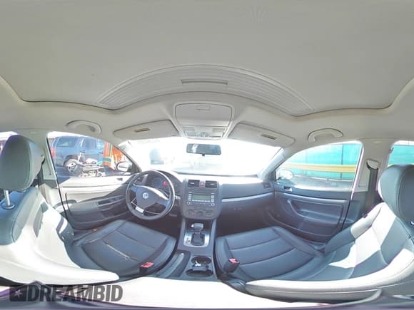 ✅ 2008 Volkswagen Jetta SE • VIN: 3VWRM71K88M078665 • Lot: 82340585. Listed on Copart with 170,684 mi. Free auction sales archive from the USA and detailed vehicle history report at DreamBid. Image 14.