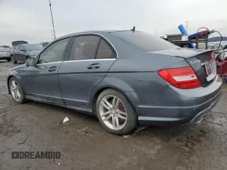 ✅ 2014 Mercedes-Benz C 250 Sport • VIN: WDDGF4HB2EA966223 • Lot: 93467535. Wystawiony na Copart z przebiegiem 85 663 mil. Bezpłatny archiwum sprzedaży aukcyjnych z USA i szczegółowy raport historii pojazdu na DreamBid. Zdjęcie 2.