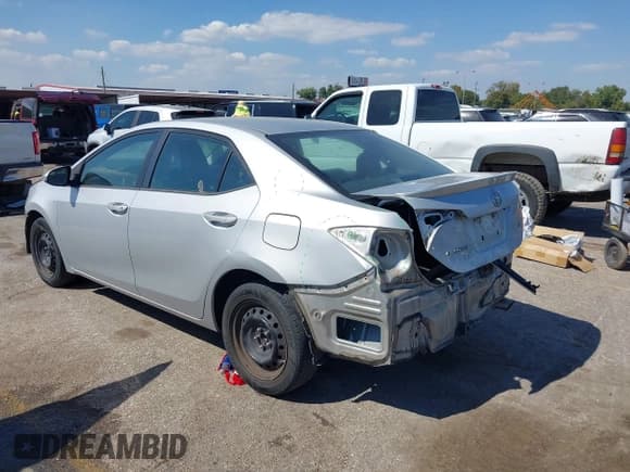 ✅ 2017 Toyota Corolla LE • VIN: 5YFBURHE2HP579804 • Лот: 43441128. Опубликован ранее на IAAI с пробегом 139 998 миль. Бесплатный доступ к архиву аукционных продаж из США и подробный отчёт об истории автомобиля на DreamBid. Изображение 15.