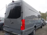 ✅ 2019 Mercedes-Benz Sprinter • VIN: WD4FF1CD3KT011868 • Lot: 43558977. Wystawiony na IAAI z przebiegiem 216 666 mil. Bezpłatny archiwum sprzedaży aukcyjnych z USA i szczegółowy raport historii pojazdu na DreamBid. Zdjęcie 4.