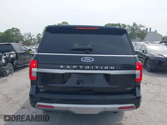 ✅ 2023 Ford Expedition Max XLT • VIN: 1FMJK1J81PEA03636 • Lot: 42214363. Listed on IAAI with 77,017 mi. Free auction sales archive from the USA and detailed vehicle history report at DreamBid. Image 16.