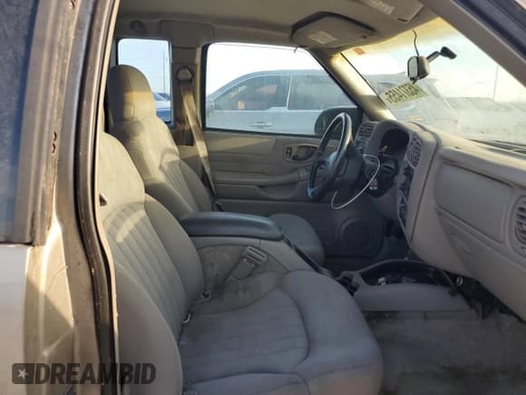 ✅ 2003 Chevrolet S-10 LS • VIN: 1GCCT19X638172663 • Лот: 45371455. Опубликован ранее на Copart с пробегом 111 903 миль. Бесплатный доступ к архиву аукционных продаж из США и подробный отчёт об истории автомобиля на DreamBid. Изображение 10.