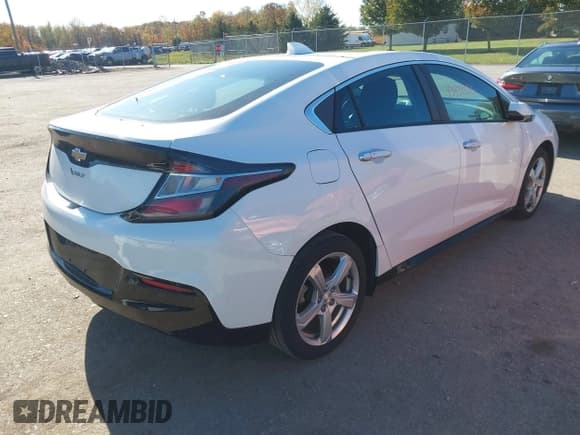 ✅ 2019 Chevrolet Volt LT • VIN: 1G1RC6S57KU122370 • Lot: 43431876. Wystawiony na IAAI z przebiegiem 57 358 mil. Bezpłatny archiwum sprzedaży aukcyjnych z USA i szczegółowy raport historii pojazdu na DreamBid. Zdjęcie 4.