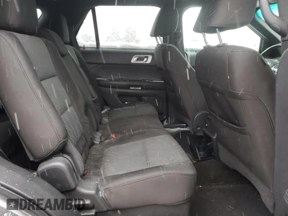 ✅ 2011 Ford Explorer XLT • VIN: 1FMHK8D84BGA82574 • Lot: 92193585. Wystawiony na Copart z przebiegiem 179 484 mil. Bezpłatny archiwum sprzedaży aukcyjnych z USA i szczegółowy raport historii pojazdu na DreamBid. Zdjęcie 11.