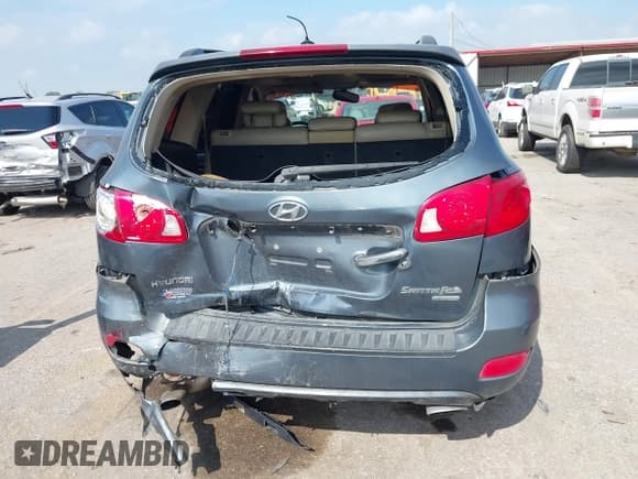 ✅ 2008 Hyundai Santa Fe SE • VIN: 5NMSH13E88H149895 • Lot: 43085884. Wystawiony na IAAI z przebiegiem 197 789 mil. Bezpłatny archiwum sprzedaży aukcyjnych z USA i szczegółowy raport historii pojazdu na DreamBid. Zdjęcie 16.