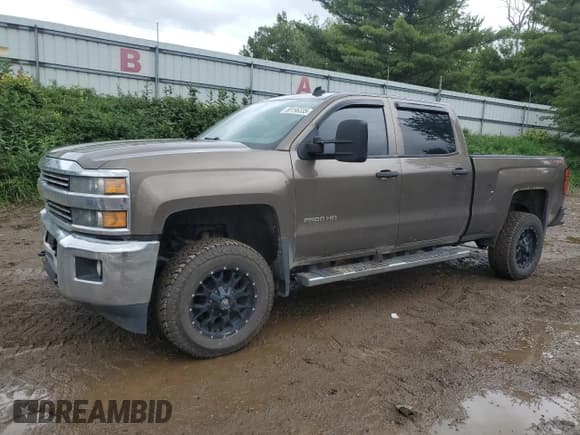 ✅ 2015 Chevrolet Silverado 2500HD LT • VIN: 1GC1KVEG3FF159148 • Lot: 69196335. Listed on Copart with 235,091 mi. Free auction sales archive from the USA and detailed vehicle history report at DreamBid. Image 1.