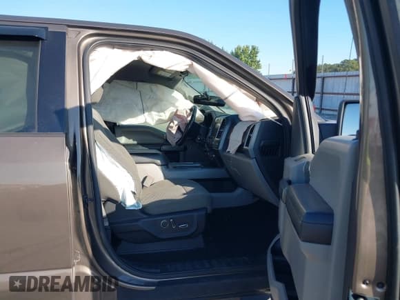 ✅ 2017 Ford F-150 XL • VIN: 1FTEW1EF6HFB64126 • Lot: 43448118. Listed on IAAI with 167,810 mi. Free auction sales archive from the USA and detailed vehicle history report at DreamBid. Image 5.