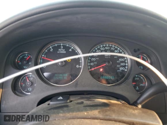 ✅ 2007 Chevrolet Suburban LTZ • VIN: 3GNFK16347G144417 • Lot: 71093544. Wystawiony na Copart z przebiegiem 279 255 mil. Bezpłatny archiwum sprzedaży aukcyjnych z USA i szczegółowy raport historii pojazdu na DreamBid. Zdjęcie 9.