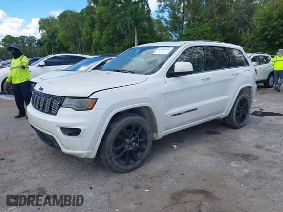 ✅ 2020 Jeep Grand Cherokee Altitude • VIN: 1C4RJFAG6LC159403 • Lot: 43502559. Listed on IAAI with 109,830 mi. Free auction sales archive from the USA and detailed vehicle history report at DreamBid. Image 2.