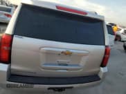 ✅ 2017 Chevrolet Suburban LT • VIN: 1GNSKHKC1HR270992 • Lot: 75316344. Wystawiony na Copart z przebiegiem Nie podano. Bezpłatny archiwum sprzedaży aukcyjnych z USA i szczegółowy raport historii pojazdu na DreamBid. Zdjęcie 6.