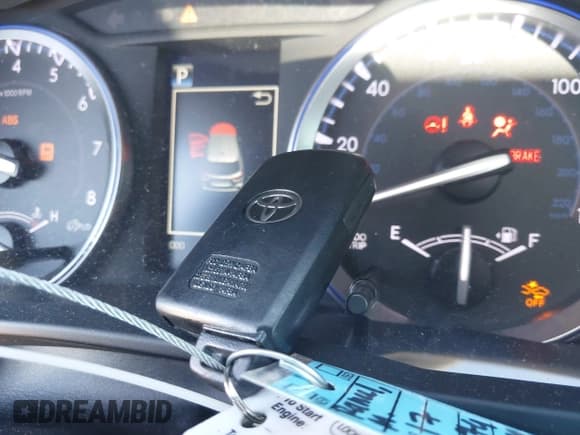 ✅ 2017 Toyota Highlander Limited Platinum • VIN: 5TDYZRFH5HS232791 • Lot: 43647238. Wystawiony na IAAI z przebiegiem 60 750 mil. Bezpłatny archiwum sprzedaży aukcyjnych z USA i szczegółowy raport historii pojazdu na DreamBid. Zdjęcie 11.