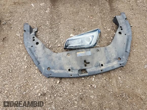 ✅ 2017 GMC Acadia Limited • VIN: 1GKKVSKD9HJ227557 • Lot: 82372765. Wystawiony na Copart z przebiegiem 145 678 mil. Bezpłatny archiwum sprzedaży aukcyjnych z USA i szczegółowy raport historii pojazdu na DreamBid. Zdjęcie 13.