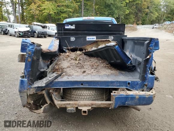 ✅ 2011 Ford F-150 XL • VIN: 1FTMF1EM0BFB36596 • Lot: 80665685. Listed on Copart with Not provided. Free auction sales archive from the USA and detailed vehicle history report at DreamBid. Image 6.