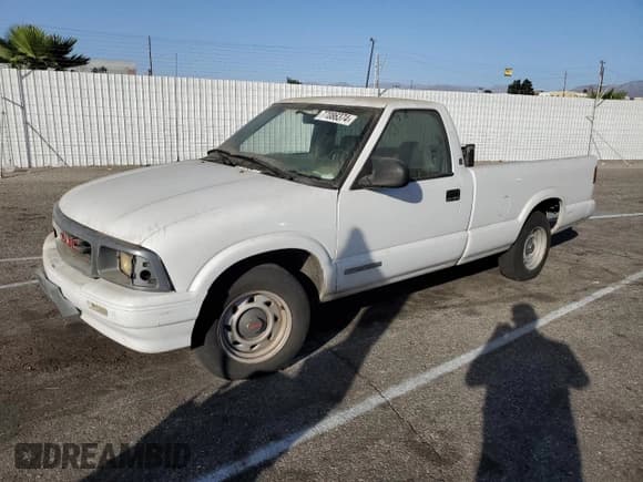 ✅ 1995 GMC Sonoma • VIN: 1GTCS14Z5S8536775 • Lot: 77086374. Listed on Copart with 70,419 mi. Free auction sales archive from the USA and detailed vehicle history report at DreamBid. Image 1.