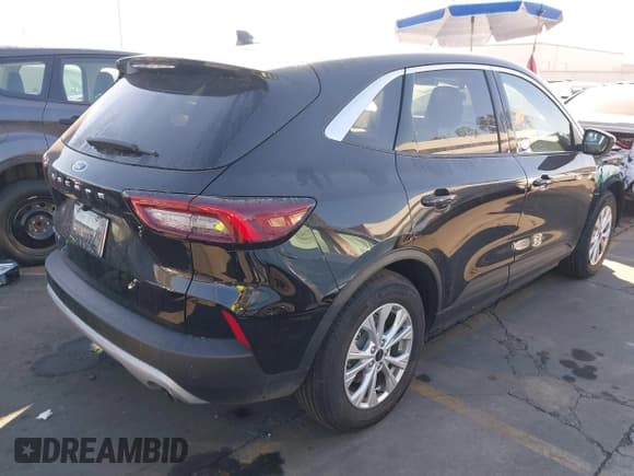 ✅ 2024 Ford Escape Active • VIN: 1FMCU0GN2RUB51944 • Lot: 43524391. Wystawiony na IAAI z przebiegiem 5 997 mil. Bezpłatny archiwum sprzedaży aukcyjnych z USA i szczegółowy raport historii pojazdu na DreamBid. Zdjęcie 4.