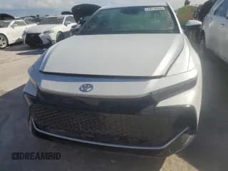 ✅ 2024 Toyota Crown XLE • VIN: JTDAAAAF0R3029584 • Лот: 74718964. Опубликован ранее на Copart с пробегом Не указан. Бесплатный доступ к архиву аукционных продаж из США и подробный отчёт об истории автомобиля на DreamBid. Изображение 5.