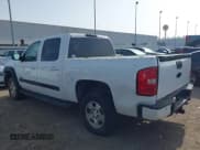 ✅ 2008 Chevrolet Silverado 1500 • VIN: 2GCFC13Y681118367 • Lot: 42632087. Wystawiony na IAAI z przebiegiem 99 623 mil. Bezpłatny archiwum sprzedaży aukcyjnych z USA i szczegółowy raport historii pojazdu na DreamBid. Zdjęcie 14.