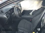 ✅ 2018 Toyota C-HR XLE • VIN: NMTKHMBX8JR057336 • Lot: 43474828. Wystawiony na IAAI z przebiegiem 106 151 mil. Bezpłatny archiwum sprzedaży aukcyjnych z USA i szczegółowy raport historii pojazdu na DreamBid. Zdjęcie 5.