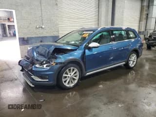 ✅ 2017 Volkswagen Golf S • VIN: 3VWH17AUXHM534302 • Лот: 68460295. Опубликован ранее на Copart с пробегом 41 180 миль. Бесплатный доступ к архиву аукционных продаж из США и подробный отчёт об истории автомобиля на DreamBid. Изображение 1.