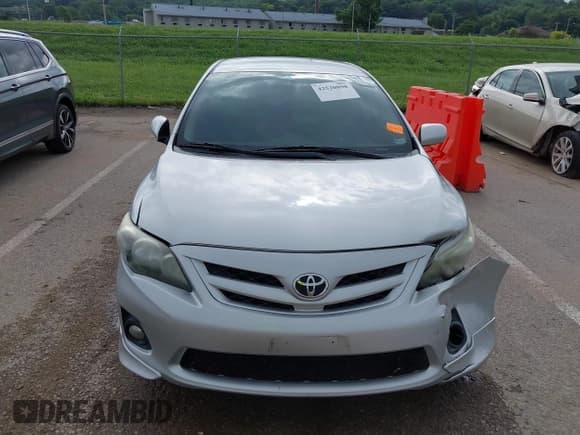 ✅ 2013 Toyota Corolla L • VIN: 5YFBU4EE4DP089706 • Lot: 42520898. Listed on IAAI with 115,510 mi. Free auction sales archive from the USA and detailed vehicle history report at DreamBid. Image 12.