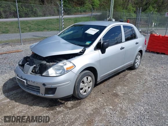 ✅ 2010 Nissan Versa 1.6 • VIN: 3N1CC1AP2AL417066 • Lot: 41992823. Listed on IAAI with 251,038 mi. Free auction sales archive from the USA and detailed vehicle history report at DreamBid. Image 22.
