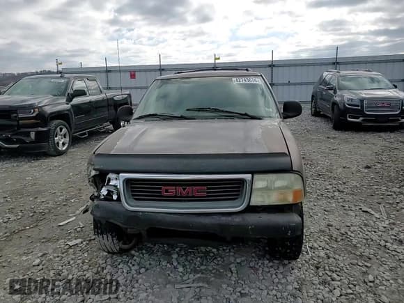 ✅ 1998 GMC Jimmy SLE • VIN: 1GKDT13W3W2555220 • Лот: 42743674. Опубликован ранее на Copart с пробегом 207 235 миль. Бесплатный доступ к архиву аукционных продаж из США и подробный отчёт об истории автомобиля на DreamBid. Изображение 11.