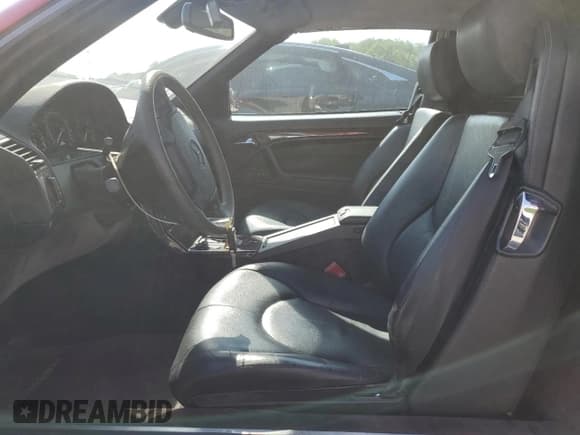 ✅ 1998 Mercedes-Benz SL 500 • VIN: WDBFA67F7WF162068 • Lot: 84589195. Listed on Copart with 100,777 mi. Free auction sales archive from the USA and detailed vehicle history report at DreamBid. Image 7.