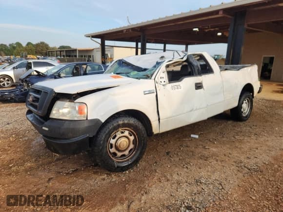 ✅ 2006 Ford F-150 STX • VIN: 1FTRX12W46KD74604 • Lot: 81573875. Wystawiony na Copart z przebiegiem Nie podano. Bezpłatny archiwum sprzedaży aukcyjnych z USA i szczegółowy raport historii pojazdu na DreamBid. Zdjęcie 1.