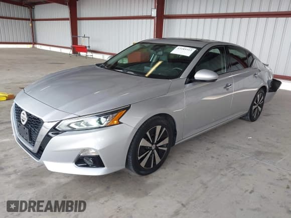 ✅ 2019 Nissan Altima SL • VIN: 1N4BL4EV3KC156584 • Лот: 43189312. Опубликован ранее на IAAI с пробегом 110 246 миль. Бесплатный доступ к архиву аукционных продаж из США и подробный отчёт об истории автомобиля на DreamBid. Изображение 2.