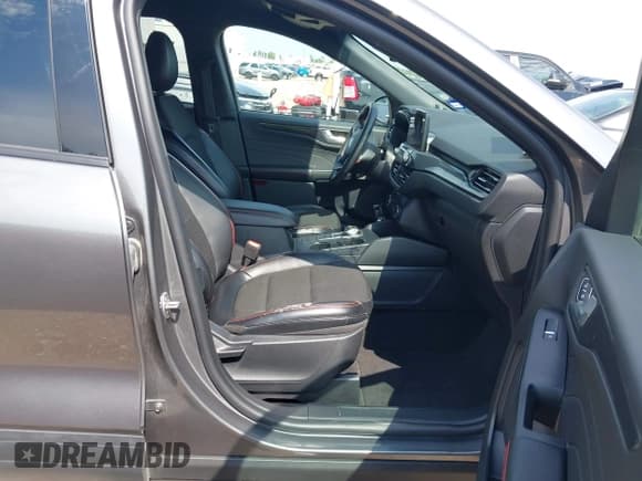 ✅ 2025 Ford Escape ST-Line • VIN: 1FMCU0MN9SUA09424 • Lot: 43061125. Listed on IAAI with 28,211 mi. Free auction sales archive from the USA and detailed vehicle history report at DreamBid. Image 5.