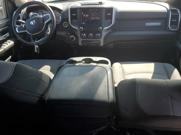 ✅ 2024 Ram 2500 Big Horn • VIN: 3C6UR5DJ8RG343064 • Lot: 70689585. Listed on Copart with 26,469 mi. Free auction sales archive from the USA and detailed vehicle history report at DreamBid. Image 8.