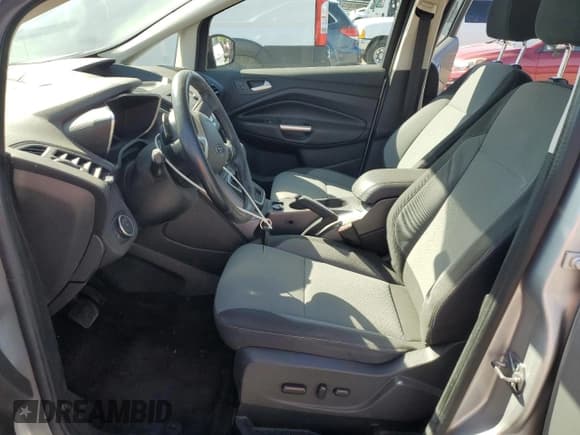 ✅ 2017 Ford C-Max SE • VIN: 1FADP5AU7HL105856 • Lot: 84973025. Wystawiony na Copart z przebiegiem 272 904 mil. Bezpłatny archiwum sprzedaży aukcyjnych z USA i szczegółowy raport historii pojazdu na DreamBid. Zdjęcie 7.