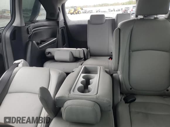 ✅ 2018 Honda Odyssey Elite • VIN: 5FNRL6H98JB058364 • Lot: 87213745. Listed on Copart with 64,403 mi. Free auction sales archive from the USA and detailed vehicle history report at DreamBid. Image 10.
