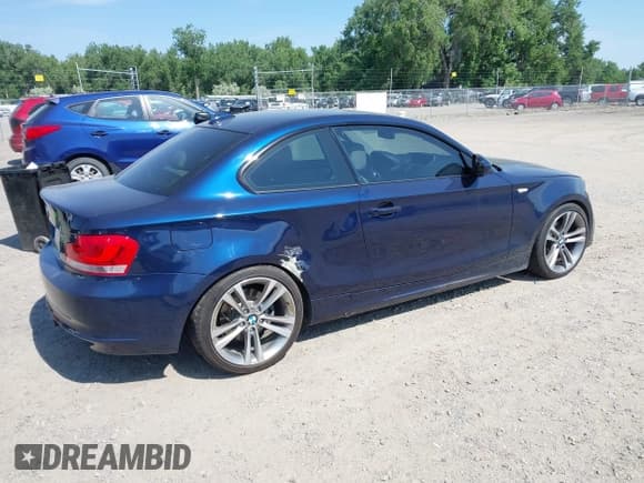 ✅ 2012 BMW 1 Series 128i • VIN: WBAUP9C57CVL91385 • Lot: 42454114. Listed on IAAI with 117,906 mi. Free auction sales archive from the USA and detailed vehicle history report at DreamBid. Image 4.
