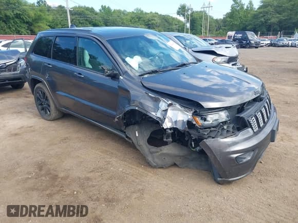 ✅ 2019 Jeep Grand Cherokee Laredo • VIN: 1C4RJFAGXKC625851 • Lot: 42804845. Wystawiony na IAAI z przebiegiem 77 303 mil. Bezpłatny archiwum sprzedaży aukcyjnych z USA i szczegółowy raport historii pojazdu na DreamBid. Zdjęcie 1.