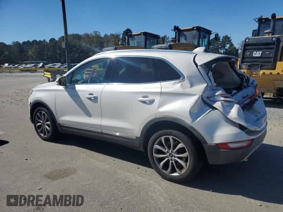 ✅ 2015 Lincoln MKC • VIN: 5LMTJ2AH1FUJ33080 • Lot: 82617215. Wystawiony na Copart z przebiegiem 122 215 mil. Bezpłatny archiwum sprzedaży aukcyjnych z USA i szczegółowy raport historii pojazdu na DreamBid. Zdjęcie 2.