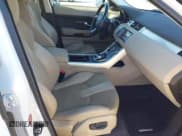 ✅ 2013 Land Rover Range Rover Evoque Pure • VIN: SALVN2BG6DH735191 • Lot: 43864560. Wystawiony na IAAI z przebiegiem 115 995 mil. Bezpłatny archiwum sprzedaży aukcyjnych z USA i szczegółowy raport historii pojazdu na DreamBid. Zdjęcie 5.