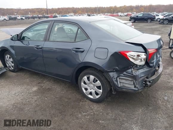 ✅ 2018 Toyota Corolla LE • VIN: 5YFBURHE6JP813299 • Lot: 43593274. Listed on IAAI with 70,089 mi. Free auction sales archive from the USA and detailed vehicle history report at DreamBid. Image 3.