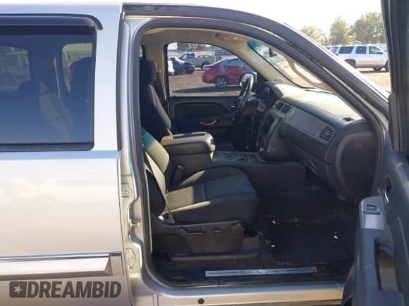 ✅ 2012 GMC Sierra 1500 SLE • VIN: 3GTP2VE70CG172797 • Lot: 43601980. Wystawiony na IAAI z przebiegiem 187 696 mil. Bezpłatny archiwum sprzedaży aukcyjnych z USA i szczegółowy raport historii pojazdu na DreamBid. Zdjęcie 5.