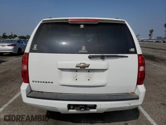 ✅ 2009 Chevrolet Suburban LS • VIN: 1GNFC16J09R194326 • Lot: 69039065. Listed on Copart with 136,859 mi. Free auction sales archive from the USA and detailed vehicle history report at DreamBid. Image 6.