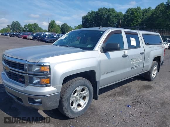 ✅ 2014 Chevrolet Silverado 1500 LT • VIN: 1GCUKREC8EF194719 • Lot: 42603572. Wystawiony na IAAI z przebiegiem 133 599 mil. Bezpłatny archiwum sprzedaży aukcyjnych z USA i szczegółowy raport historii pojazdu na DreamBid. Zdjęcie 17.