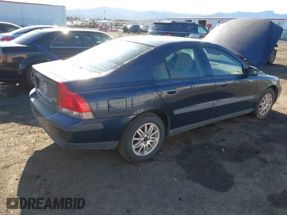 ✅ 2003 Volvo S60 2.4L • VIN: YV1RS61T132287557 • Лот: 41967538. Опубликован ранее на IAAI с пробегом 157 750 миль. Бесплатный доступ к архиву аукционных продаж из США и подробный отчёт об истории автомобиля на DreamBid. Изображение 4.