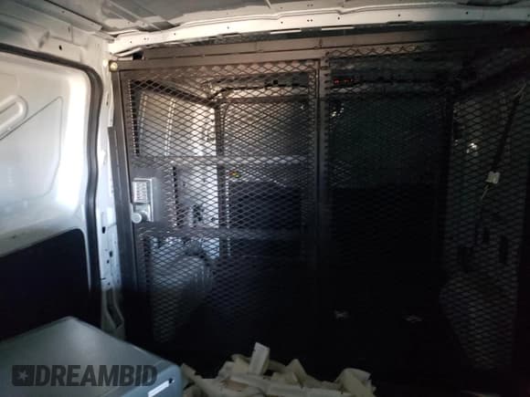 ✅ 2017 Ford Transit • VIN: 1FTYE1YM9HKB25144 • Lot: 83923304. Wystawiony na Copart z przebiegiem Nie podano. Bezpłatny archiwum sprzedaży aukcyjnych z USA i szczegółowy raport historii pojazdu na DreamBid. Zdjęcie 10.