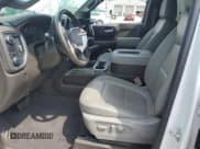 ✅ 2021 Chevrolet Silverado 1500 LTZ • VIN: 1GCUYGED9MZ438371 • Lot: 64782434. Wystawiony na Copart z przebiegiem Nie podano. Bezpłatny archiwum sprzedaży aukcyjnych z USA i szczegółowy raport historii pojazdu na DreamBid. Zdjęcie 7.