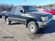 ✅ 1997 Toyota T100 DX • VIN: JT4UN22D3V0042510 • Lot: 41305455. Wystawiony na IAAI z przebiegiem 159 848 mil. Bezpłatny archiwum sprzedaży aukcyjnych z USA i szczegółowy raport historii pojazdu na DreamBid. Zdjęcie 1.