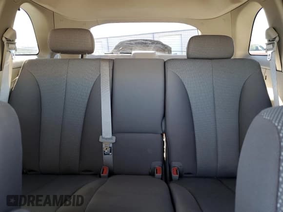 ✅ 2005 Chrysler Pacifica • VIN: 2C4GM48L85R555963 • Lot: 88345645. Wystawiony na Copart z przebiegiem 132 283 mil. Bezpłatny archiwum sprzedaży aukcyjnych z USA i szczegółowy raport historii pojazdu na DreamBid. Zdjęcie 10.