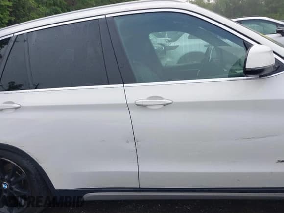 ✅ 2018 BMW X5 xDrive40e • VIN: 5UXKT0C51J0W01277 • Lot: 42227736. Listed on IAAI with 94,076 mi. Free auction sales archive from the USA and detailed vehicle history report at DreamBid. Image 13.