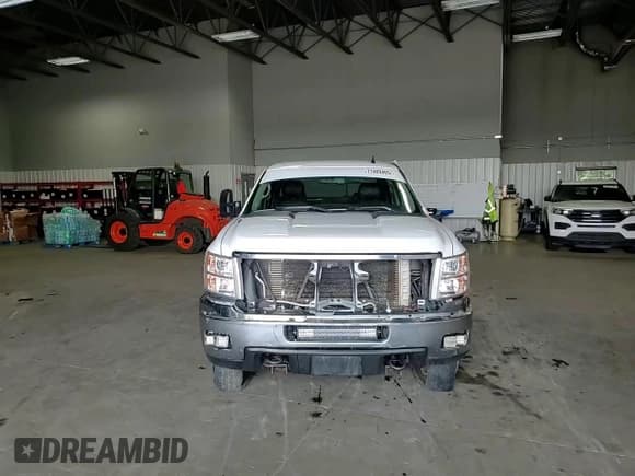 ✅ 2013 Chevrolet Silverado 2500HD LT • VIN: 1GC1KXC85DF133929 • Lot: 71409465. Wystawiony na Copart z przebiegiem 156 054 mil. Bezpłatny archiwum sprzedaży aukcyjnych z USA i szczegółowy raport historii pojazdu na DreamBid. Zdjęcie 13.